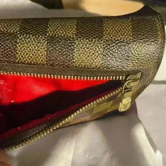 Louis Vuitton Damier Compact Wallet - Picture 7 of 11